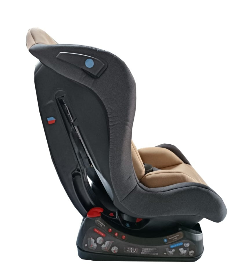 Chieca baby car seat baby car seat is a specially designed seat for infants and young children to ensure their safety and comfort while traveling in a vehicle.