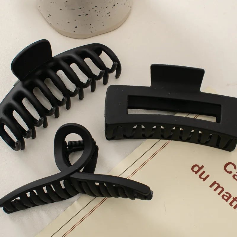 Korean Style Black Large Hair Claws Elegant Acrylic Hairpins Barrette Crab Hair Clips Headwear for Women Girls Hair Accessories