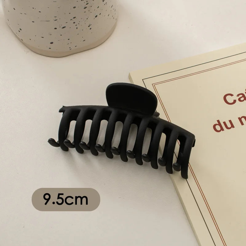 Korean Style Black Large Hair Claws Elegant Acrylic Hairpins Barrette Crab Hair Clips Headwear for Women Girls Hair Accessories
