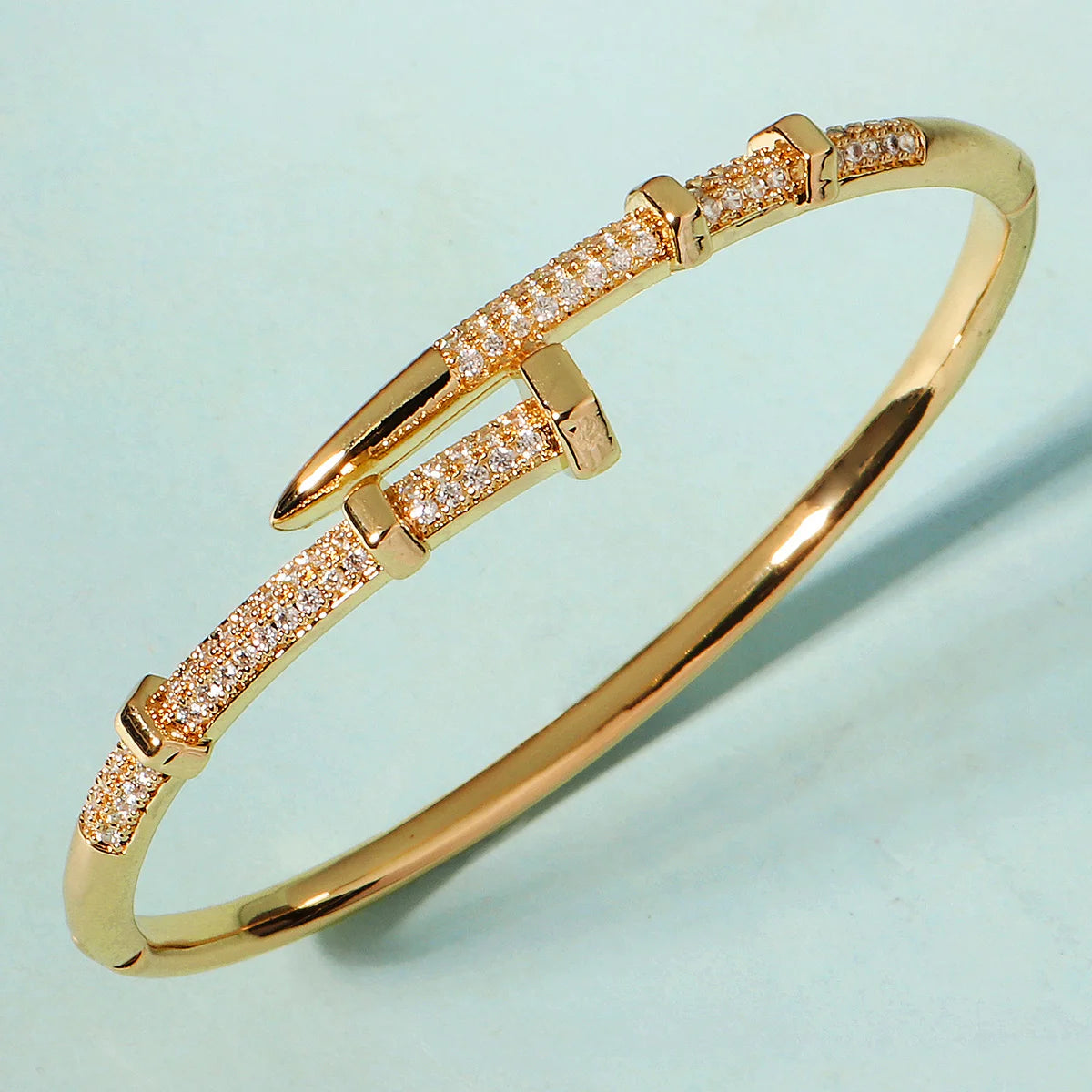 Classic Stainless Steel Woman's Nail Bracelet Europe and the United States Popular Bracelets Sparkling Zircon Bangle As A Gift