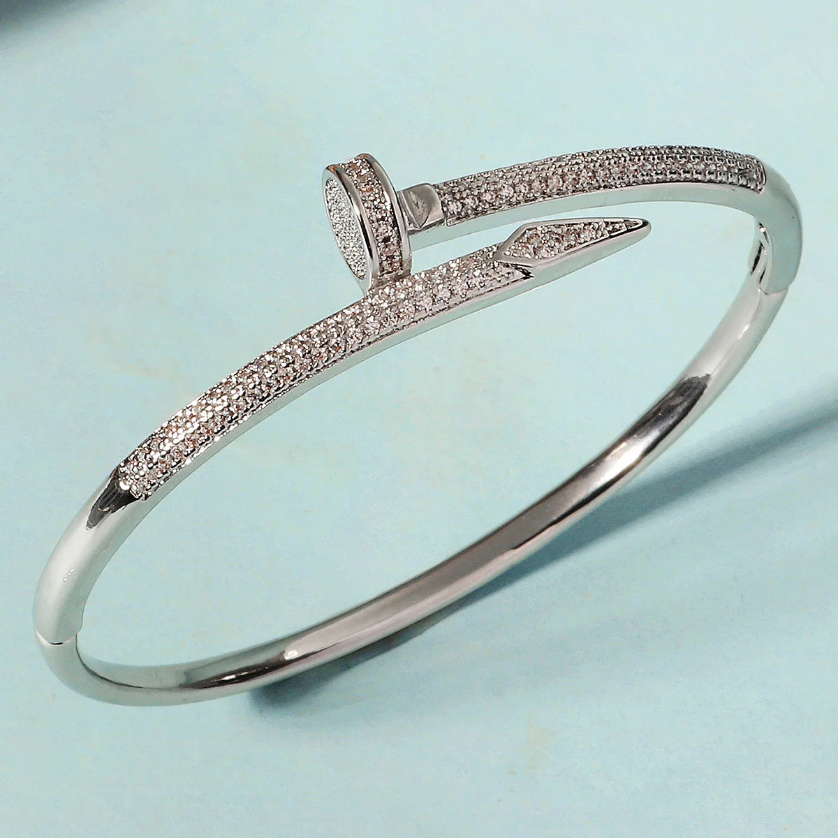 Classic Stainless Steel Woman's Nail Bracelet Europe and the United States Popular Bracelets Sparkling Zircon Bangle As A Gift