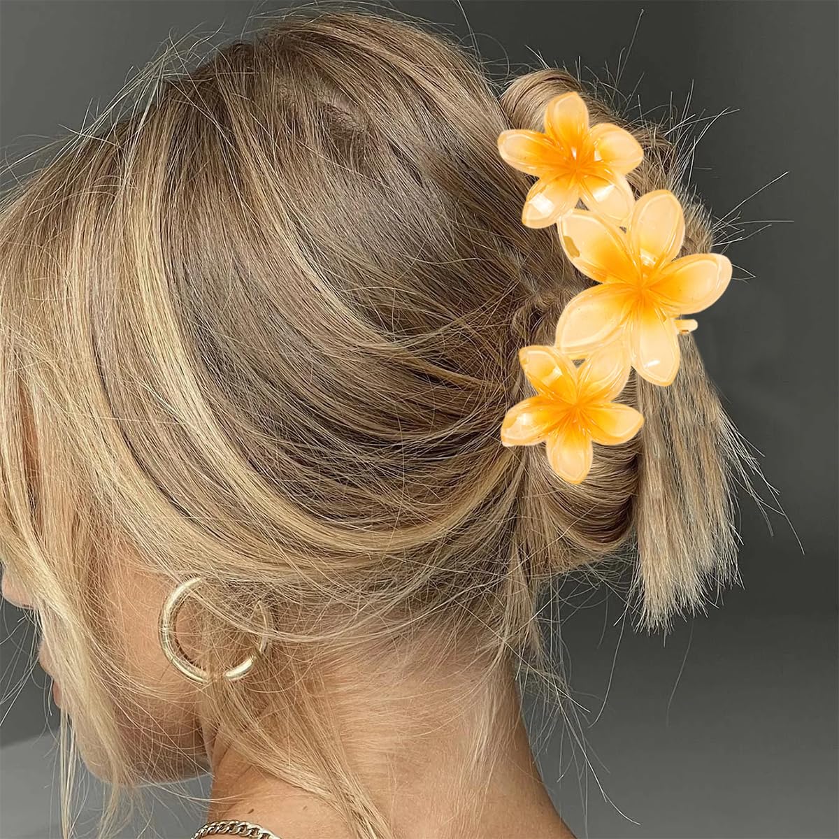 United Fashion Accessories New Design Summer Sweet Gradient Color 3 Flower Large Claw Girls Hair Accessories Acetate Big plumeria Hair Claw Clip For Women