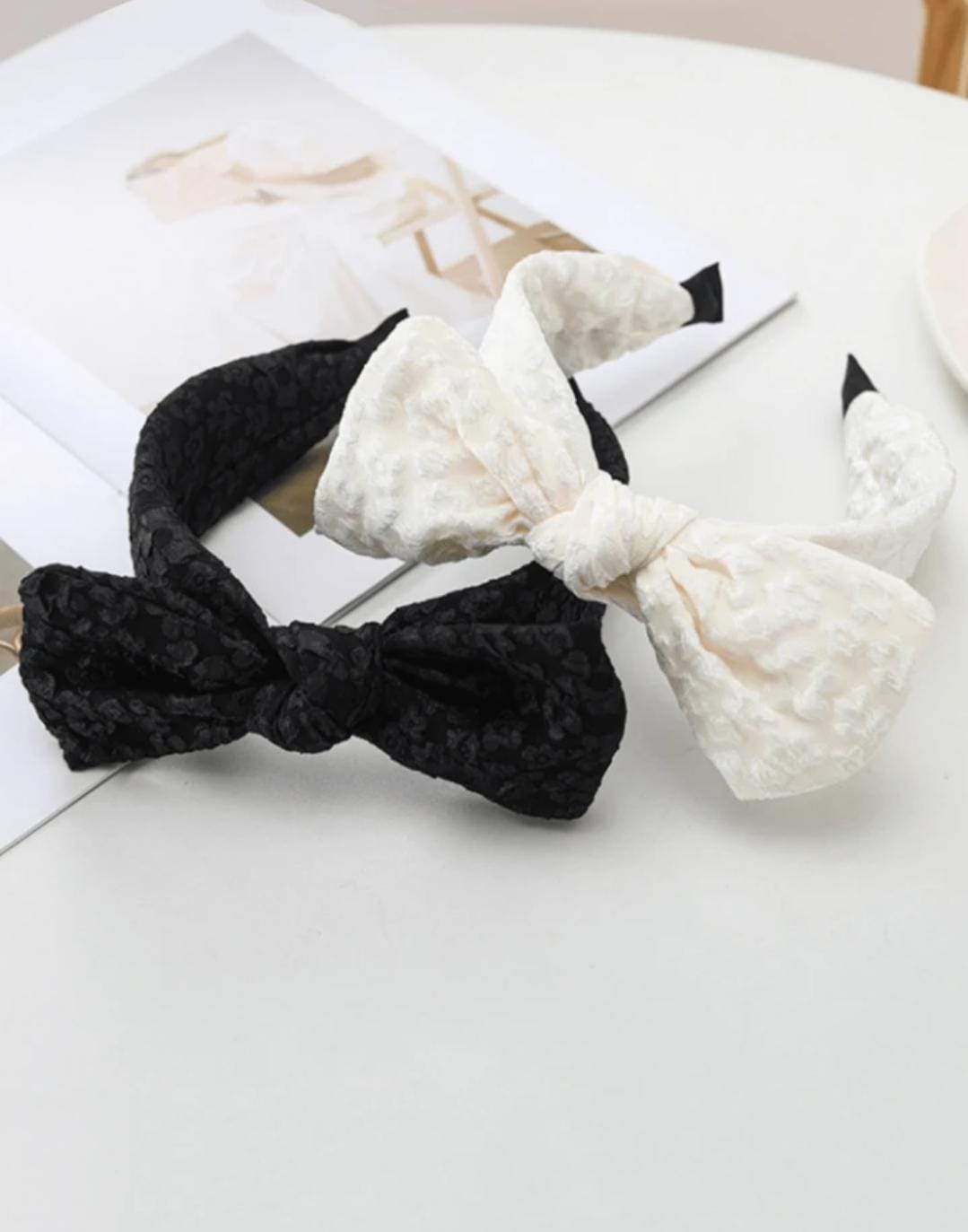 Turban Headbands for Women Fabric Wrapped Around Base Made Of Metal Head Band Hair Vintage Flower Printed Cross Creem White